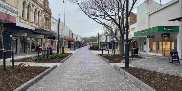 Councillor not concerned after reports of loose Bridge Mall pavers