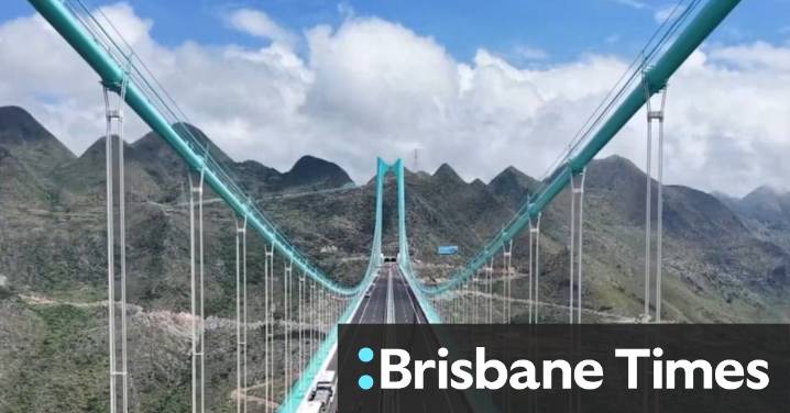 World’s tallest bridge opens in China