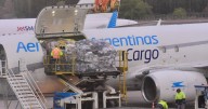 Aerolíneas Argentinas y Mercado Libre ya aterrizan en Neuquén con vuelos cargados de compras online