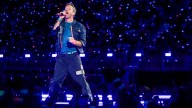 Mujer vista en la cámara de besos de Coldplay con CEO solicita divorcio a su marido
