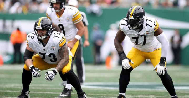 Mike Tomlin calls on Broderick Jones to play better