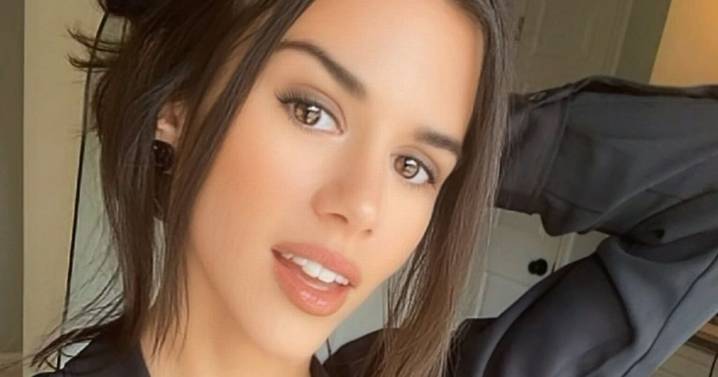 Adult star who quit to 'study the Bible' asks 'how did I ever' as the internet rages