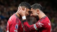 Man United wins chaotic match against Chelsea and Liverpool remains perfect