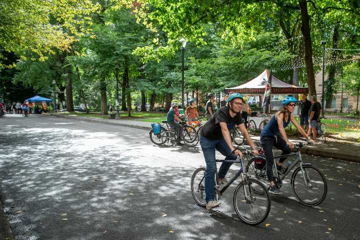 Portland’s first few days of autumn look warm and sunny. Monday’s high 76