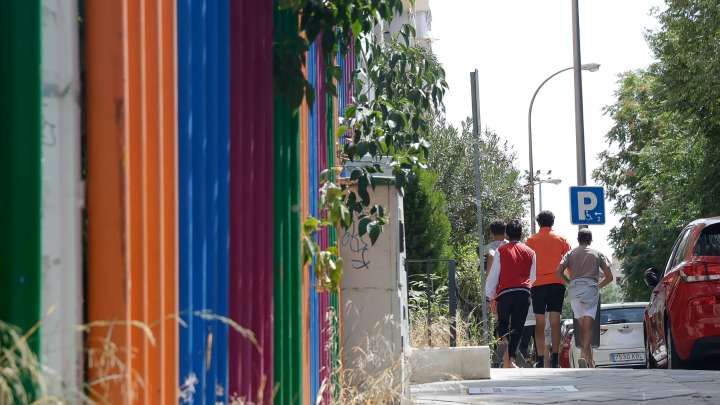 Vivir junto el centro de menores migrantes de Hortaleza: "El problema es que son muchos niños y poco atendidos"