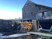 Parque Histórico Yates Mill: ¡la rueda hidráulica vuelve a la vida!