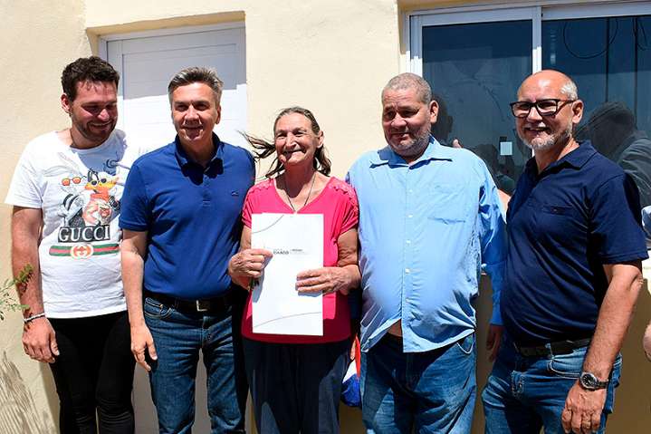 El gobernador Zdero entregó viviendas recuperadas del ex IAFEP en Costa Iné