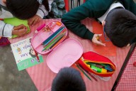 México reduce inversión educativa y hogares cargan con el costo, advierte la OCDE