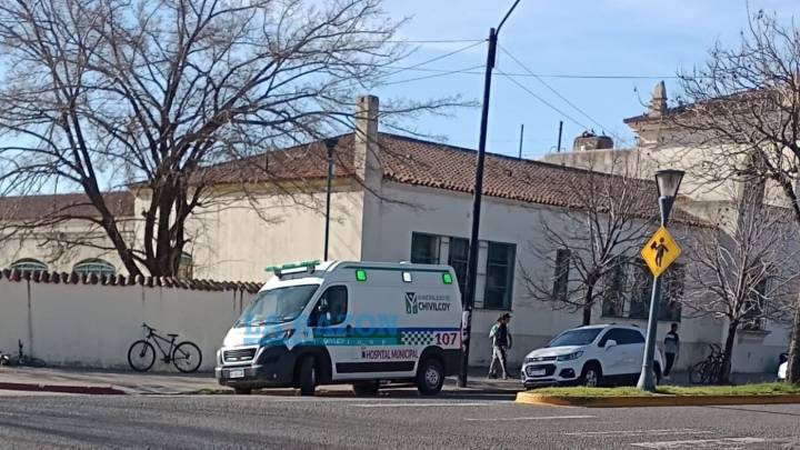 Una adolescente de 14 años fue golpeada por otra y trasladada al Hospital