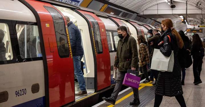 Brilliant London Underground aerial 'map' shows how Tube looks from plane window