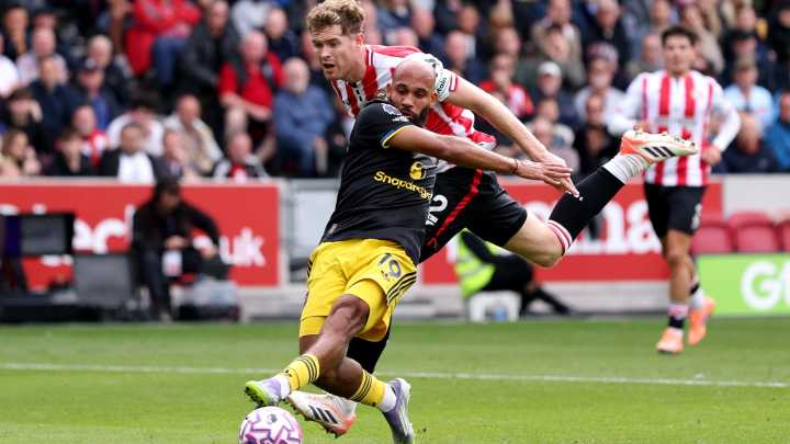 'I'm astounded' - Premier League legend shocked by red card decision in Manchester United vs Brentford