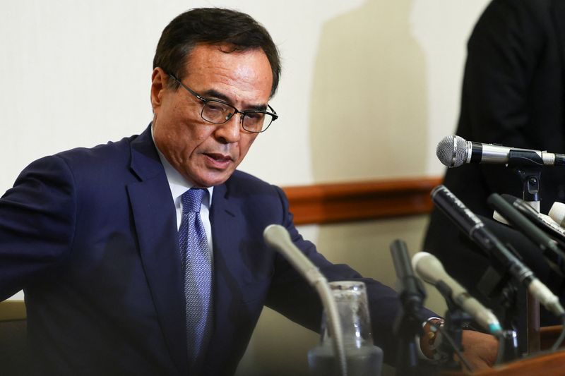 Suntory ex-CEO says he believes he purchased legal supplements