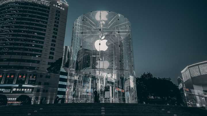 Apple y Corning invierten en Kentucky para producir cover glass de iPhone y Apple Watch.