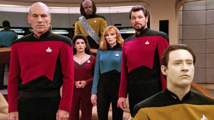 Star Trek's Starfleet Uniform Colors Explained