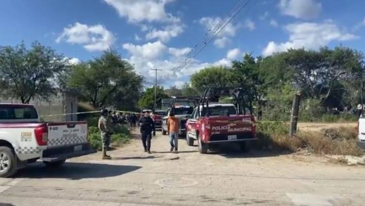 Hombre pide cooperación para una fiesta patronal y vecino lo balea en la cara en Puebla