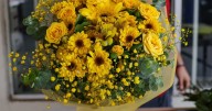¿Cuándo se regalan flores amarillas además del 21 de septiembre?