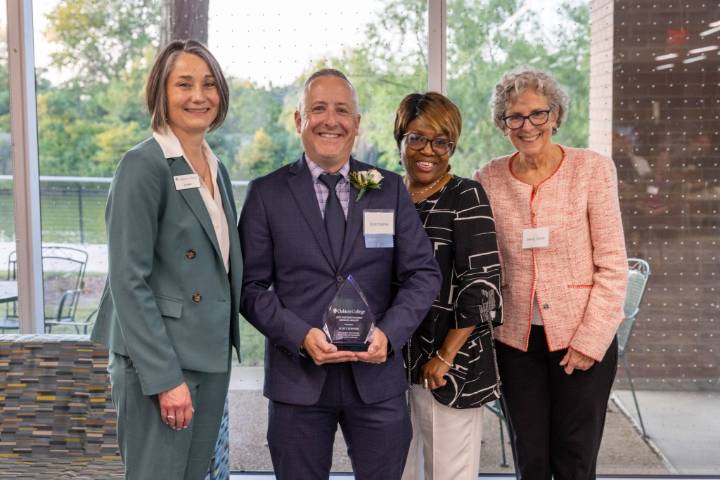 Oakton College honors Evanston Police Commander Scott Sophier