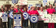 MercyHealth East Clinic employees strike reaches the State Capitol