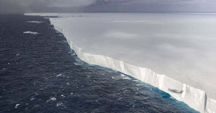 Climate change: World's largest iceberg A23a in Antarctica has broken up