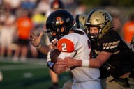 Flint-area football roundup: Owosso edges Lake Fenton with late heroics