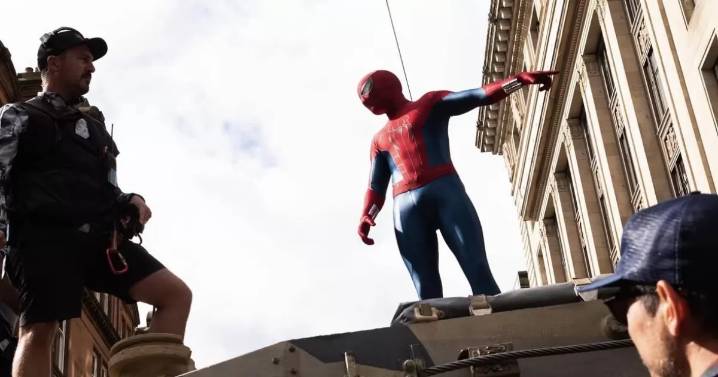 Tom Holland sufre accidente en el rodaje de Spider