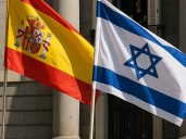 España aprueba embargo al comercio de armas con Israel
