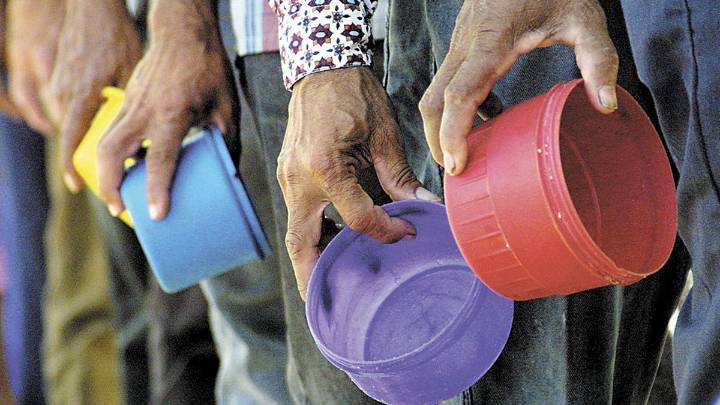 Aseguran que el 25% de la baja de la pobreza "es difícil de explicar"