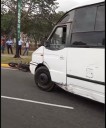 Accidente vial entre autobús y moto en Alta Vista