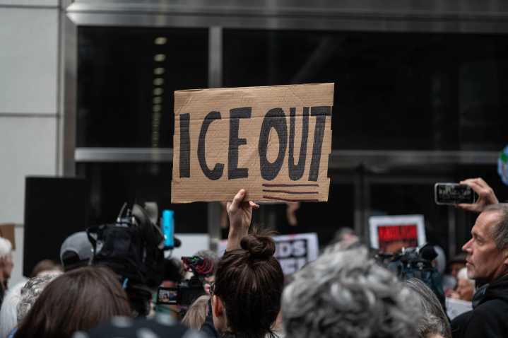 La administración de Trump demandada por arrestos en juzgados de SF
