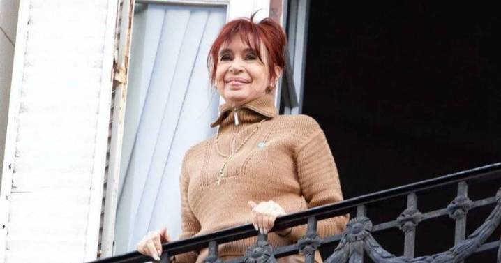 Cristina Kirchner cruzó a Milei: críticas por las coimas de Karina y la política económica