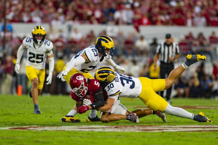 Oklahoma’s over 8-minute fourth-quarter drive kills any chance for Michigan in road loss