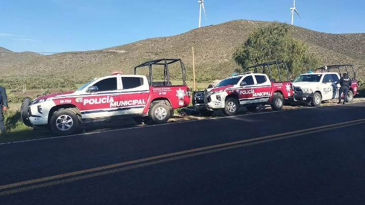 Dos heridos y cuantiosos daños deja choque en carretera El Seco