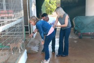 La alcaldesa de San Juan visita Sport Dog, centro de acogida de animales abandonados