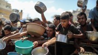 Israel pide a los habitantes de la Ciudad de Gaza que se trasladen a una nueva “zona humanitaria” en Jan Yunis