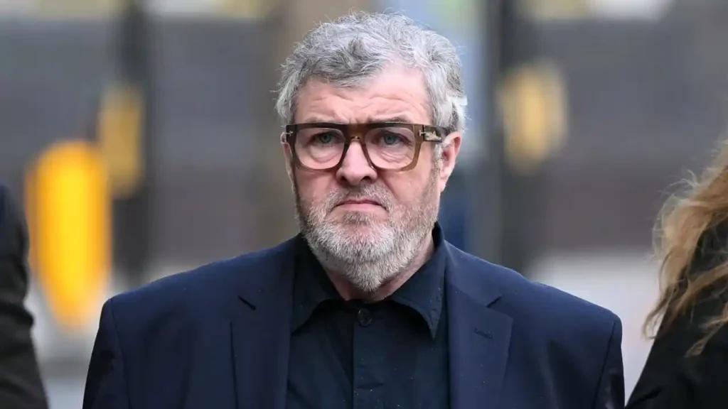 Paul Gallagher, hermano de músicos de Oasis, se declara no culpable de abuso