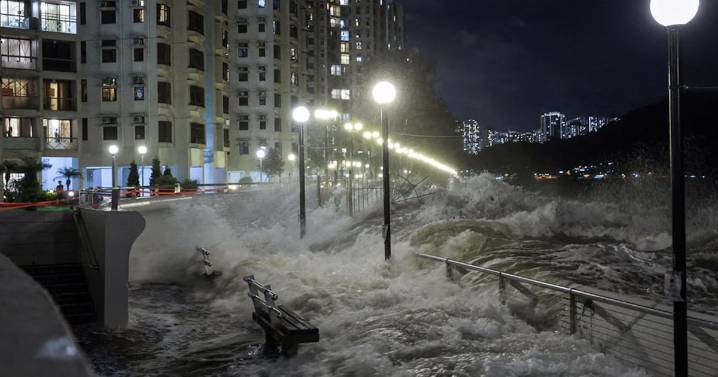 Un súper tifón azota a Hong Kong