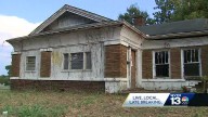 Neighbors call for demolition of abandoned house on Warrior Road