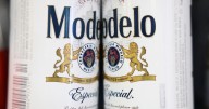 Modelo pierde el trono en EU como la cerveza más vendida y Trump sería el culpable de la caída