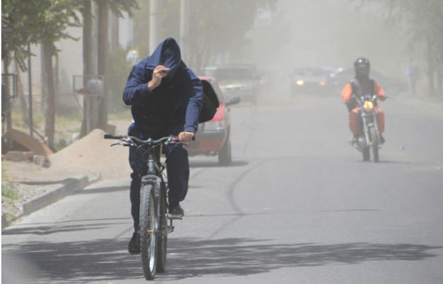 Alerta por fuertes vientos en la capital, departamentos del Valle de Lerma y el sur de Salta