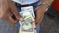 Retroceden remesas 5.5%, la mayor caída en 16 años