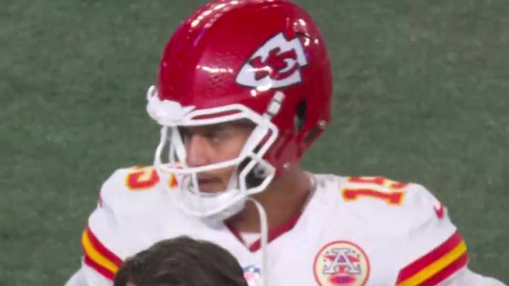 Cris Collinsworth called out for 'glazing' Patrick Mahomes live on NBC Sports despite 'turnover he caused'