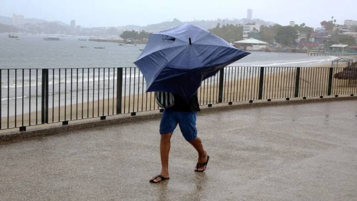 Clima hoy 19 de septiembre: Persisten las lluvias a causa de la onda tropical y el monzón mexicano