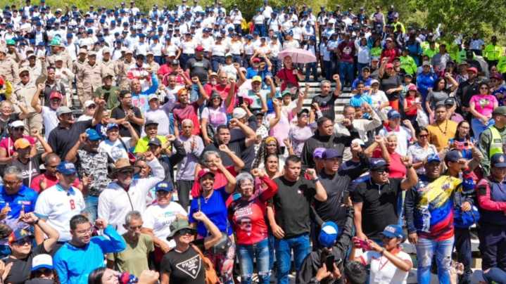 Presidente Maduro felicita a la población por masiva participación en el Simulacro Nacional de PC