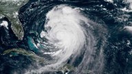 Tormenta tropical “Imelda” se intensificó a huracán categoría 1