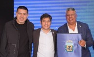 Kicillof presentó un "masterplan" del estadio Único de La Plata con Riquelme y Tapi