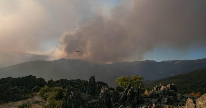 2.400 hectáreas quemadas en el incendio de Guadalajara que se extiende a Segovia tras siete días sin solución