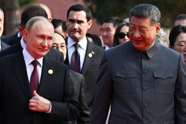 Un micrófono abierto capta a Putin y Xi discutiendo sobre trasplantes de órganos e inmortalidad