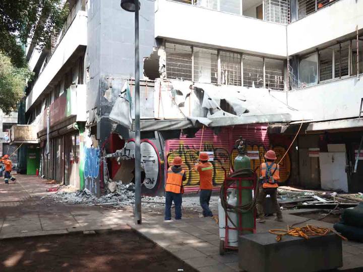 Clara Brugada inicia demolición de edificios dañados por sismos de 1985 y 2017 en CDMX