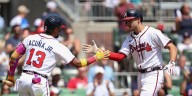 Olson, León homer as Braves cap off series finale vs. Astros with win