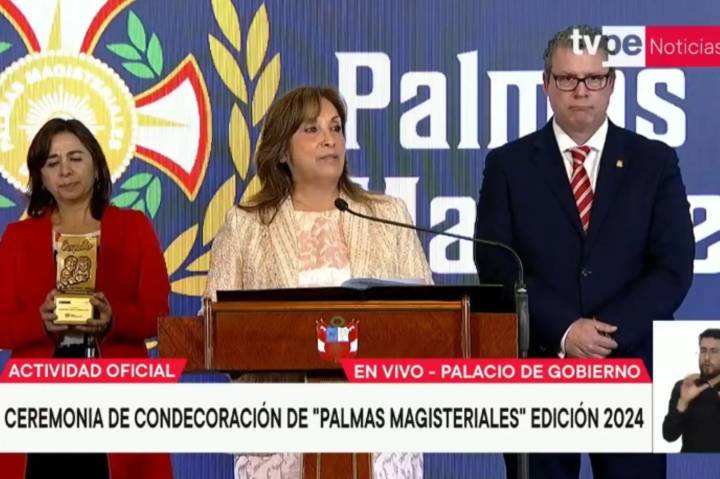 Presidenta Boluarte ratifica compromiso del Gobierno con los maestros y la educación